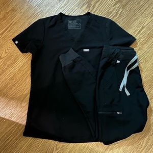 FIGS Zamora Joggers Scrub Set